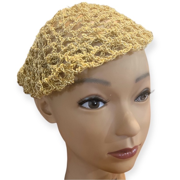 Gorgeous 1970’s Vintage Gold Metallic Crochet Beret Pristine Condition OSFM